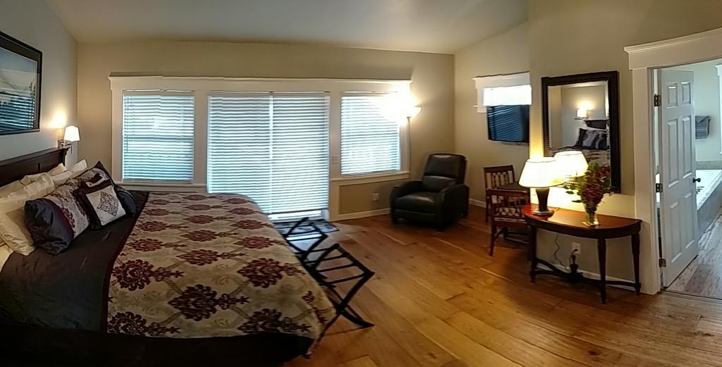 Friday Harbor Grand Bed & Breakfast Стая снимка